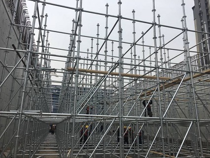 What are the Advantages of Scaffolding in Construction?