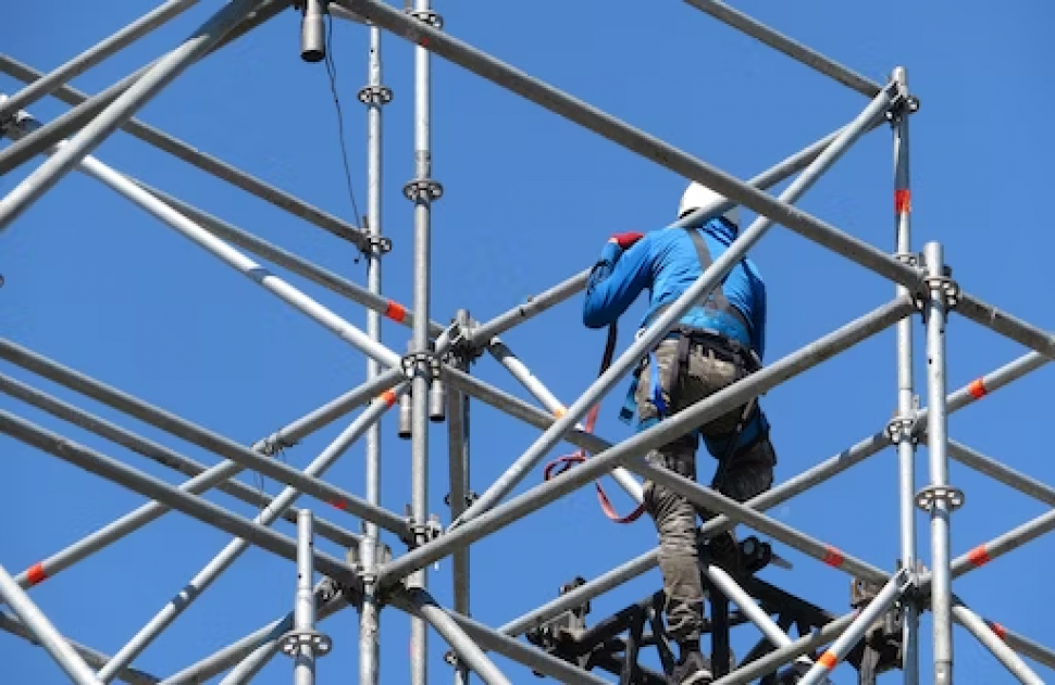 How is industrial scaffolding used