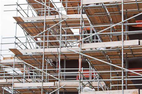 What is the most common cause of scaffolding collapses